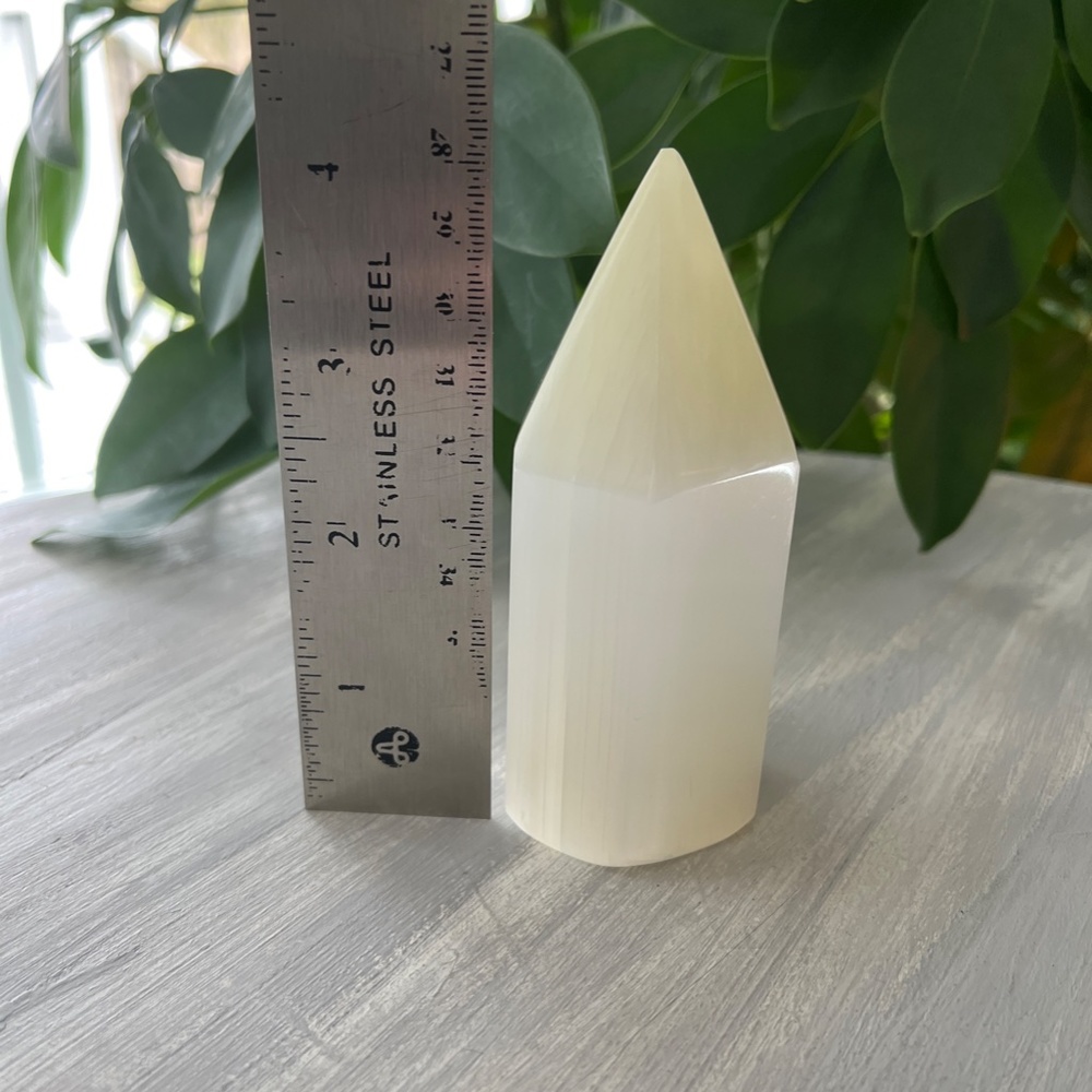 Selenite Tower with Light - Picture 4 of 5